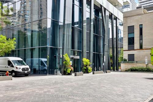 1608 - 1080 Bay Street, Toronto, ON - Outdoor