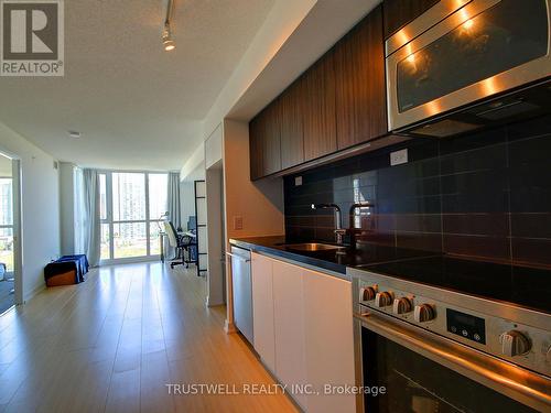 1205 - 75 Queens Wharf Road, Toronto C01, ON - Indoor Photo Showing Kitchen