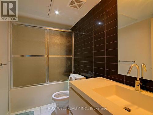 1205 - 75 Queens Wharf Road, Toronto, ON - Indoor Photo Showing Bathroom