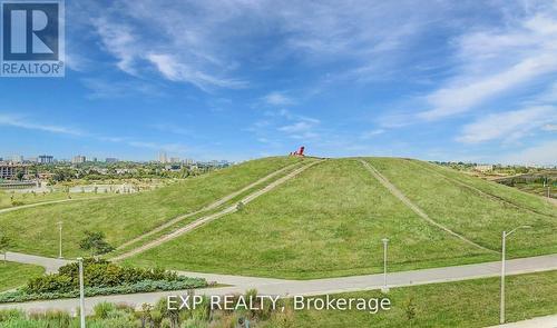 283 Downsview Park, Toronto W05, ON - Outdoor With View