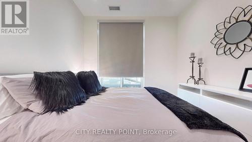 Uph4103 - 33 Shore Breeze Drive, Toronto W06, ON - Indoor Photo Showing Bedroom