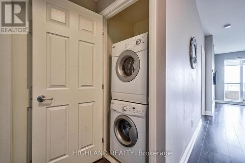316 - 2480 Prince Michael Drive, Oakville, ON - Indoor Photo Showing Laundry Room