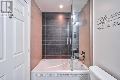 316 - 2480 Prince Michael Drive, Oakville, ON - Indoor Photo Showing Bathroom