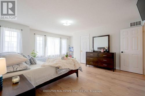 6 Maple Beach Crescent, Brampton, ON - Indoor Photo Showing Bedroom