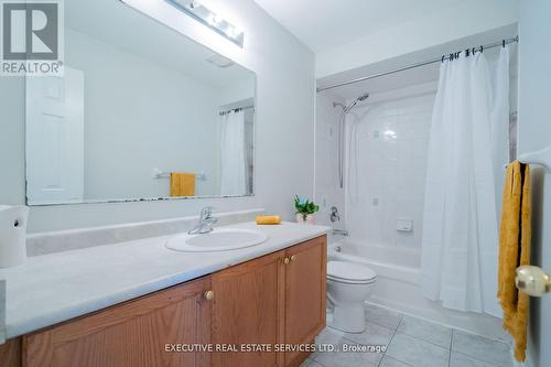 6 Maple Beach Crescent, Brampton, ON - Indoor Photo Showing Bathroom