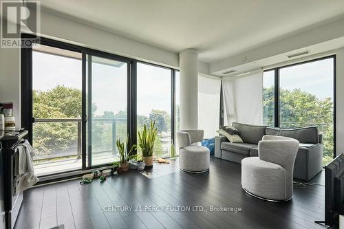 305 - 2799 Kingston Road, Toronto (Cliffcrest), ON - Indoor Photo Showing Living Room