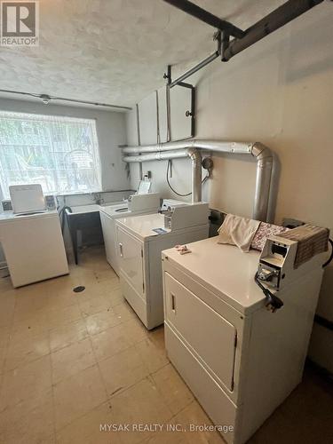 326 Saguenay Avenue, Oshawa (Mclaughlin), ON - Indoor Photo Showing Laundry Room