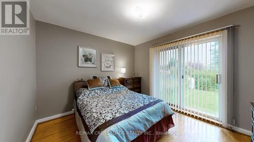 35 Murmouth Road, Toronto, ON - Indoor Photo Showing Bedroom