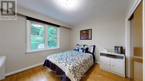 35 Murmouth Road, Toronto, ON - Indoor Photo Showing Bedroom