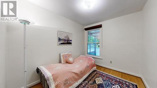 35 Murmouth Road, Toronto, ON - Indoor Photo Showing Bedroom