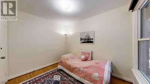 35 Murmouth Road, Toronto, ON - Indoor Photo Showing Bedroom