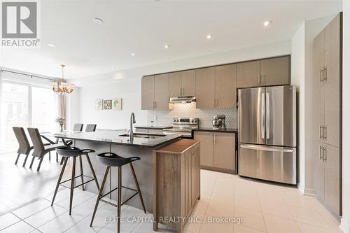 65 Seedling Crescent, Whitchurch-Stouffville (Stouffville), ON - Indoor Photo Showing Kitchen