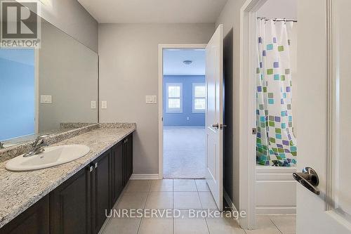 47 Fleming Crescent, Haldimand, ON - Indoor Photo Showing Bathroom