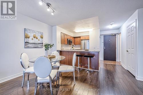 2708 - 30 Grand Trunk Crescent, Toronto, ON - Indoor Photo Showing Dining Room