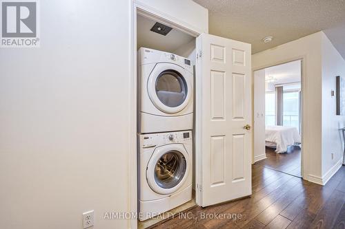2708 - 30 Grand Trunk Crescent, Toronto, ON - Indoor Photo Showing Laundry Room