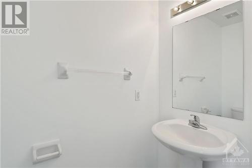 298 Macoun Circle, Ottawa, ON - Indoor Photo Showing Bathroom