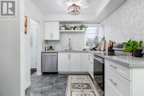 70 Crocus Drive, Toronto E04, ON - Indoor Photo Showing Kitchen With Upgraded Kitchen