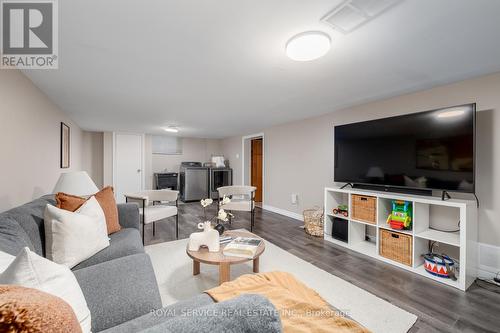 70 Crocus Drive, Toronto E04, ON - Indoor Photo Showing Living Room