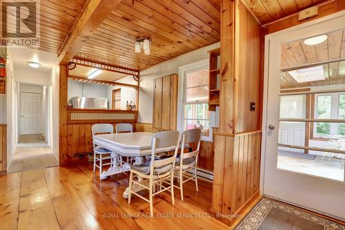 2022 Valens Road N, Hamilton, ON - Indoor Photo Showing Dining Room