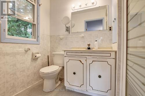 2022 Valens Road N, Hamilton, ON - Indoor Photo Showing Bathroom