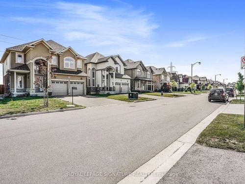 52-52 Dolomiti Crt, Hamilton, ON - Outdoor With Facade