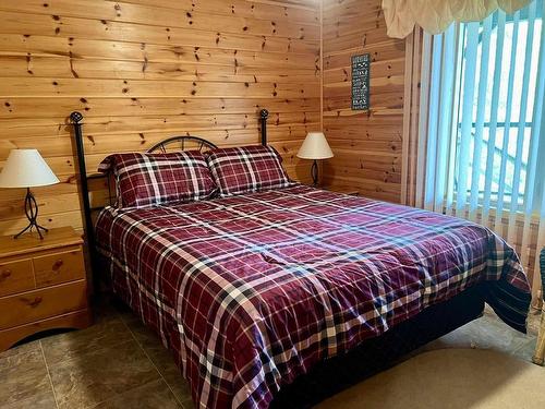 59 Poplar Bay, Kenora, ON - Indoor Photo Showing Bedroom