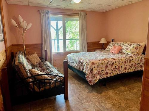 59 Poplar Bay, Kenora, ON - Indoor Photo Showing Bedroom