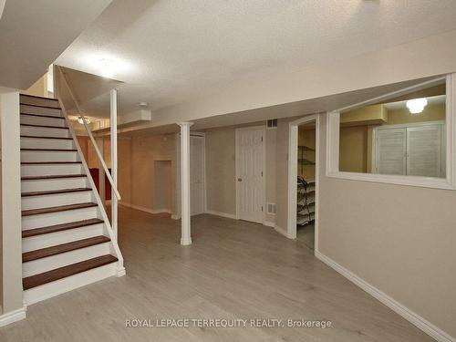 41 Tipton Cres, Ajax, ON - Indoor Photo Showing Other Room