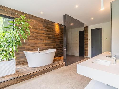 Ensuite bathroom - 475 Ch. Du Sanctuaire, Sherbrooke (Fleurimont), QC - Indoor Photo Showing Bathroom