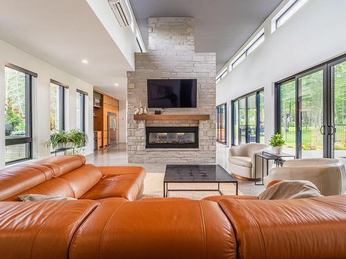 Living room - 475 Ch. Du Sanctuaire, Sherbrooke (Fleurimont), QC - Indoor Photo Showing Living Room With Fireplace