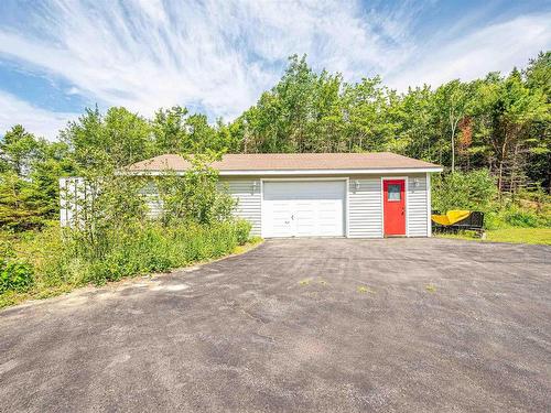 61 Buckingham Drive, Stillwater Lake, NS 