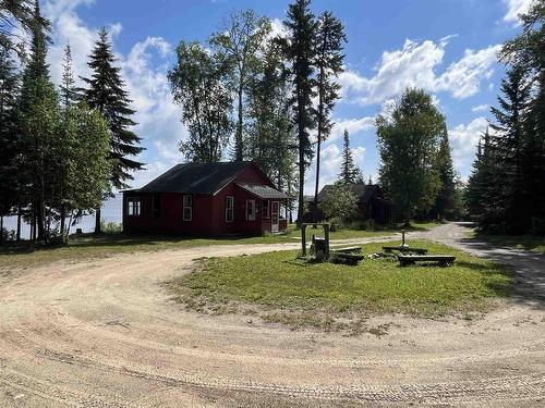 33 Old Forestry Road, Nakina, ON 