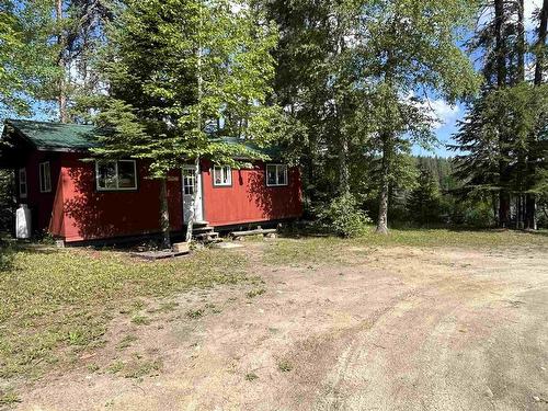 33 Old Forestry Road, Nakina, ON 