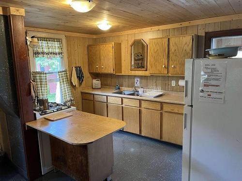 33 Old Forestry Road, Nakina, ON 