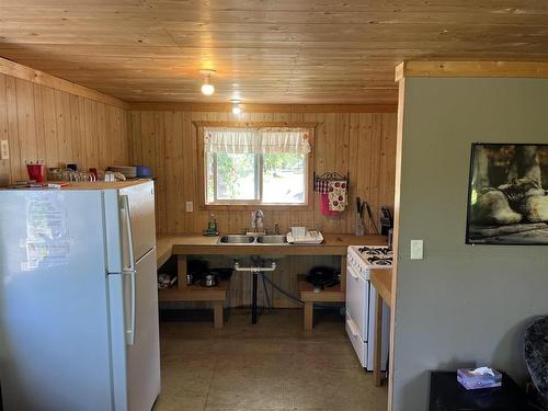 33 Old Forestry Road, Nakina, ON 