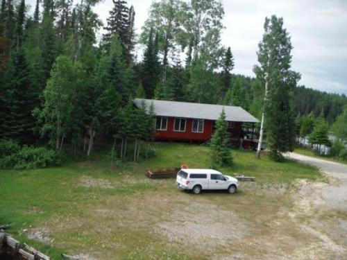 33 Old Forestry Road, Nakina, ON 