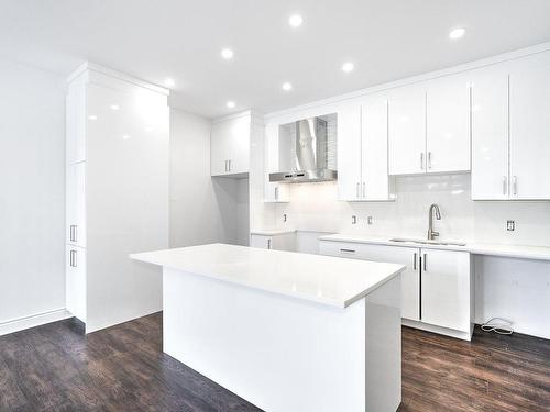 Cuisine - 3-20 Rue Larocque O., Sainte-Agathe-Des-Monts, QC - Indoor Photo Showing Kitchen With Upgraded Kitchen