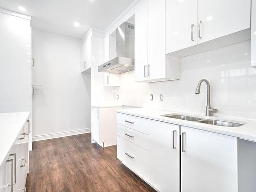 Kitchen - 3-20 Rue Larocque O., Sainte-Agathe-Des-Monts, QC - Indoor Photo Showing Kitchen With Double Sink With Upgraded Kitchen