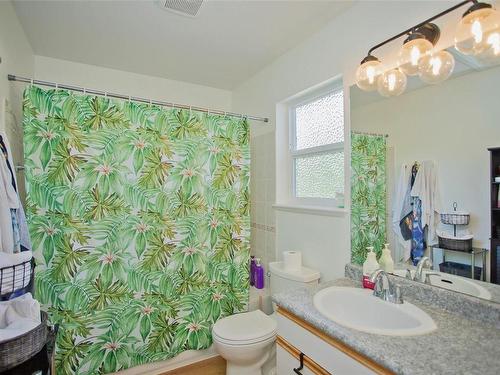 406 Murray St, Nanaimo, BC - Indoor Photo Showing Bathroom