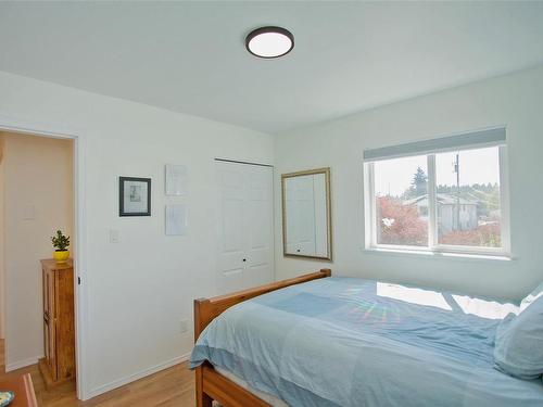 406 Murray St, Nanaimo, BC - Indoor Photo Showing Bedroom