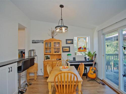 406 Murray St, Nanaimo, BC - Indoor Photo Showing Dining Room