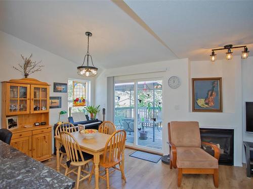 406 Murray St, Nanaimo, BC - Indoor With Fireplace