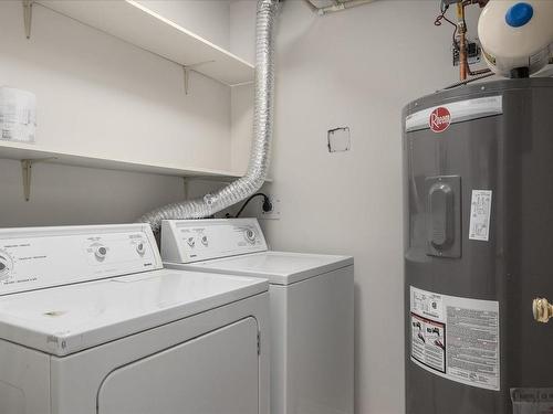 102-4701 Uplands Dr, Nanaimo, BC - Indoor Photo Showing Laundry Room