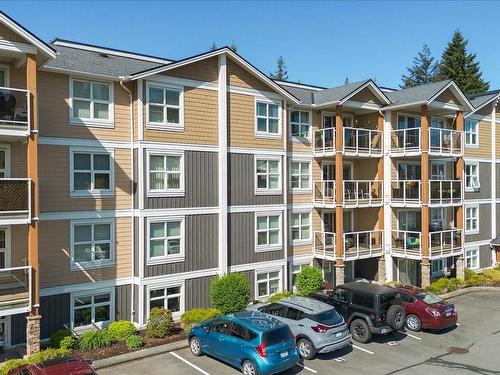 102-4701 Uplands Dr, Nanaimo, BC - Outdoor With Facade