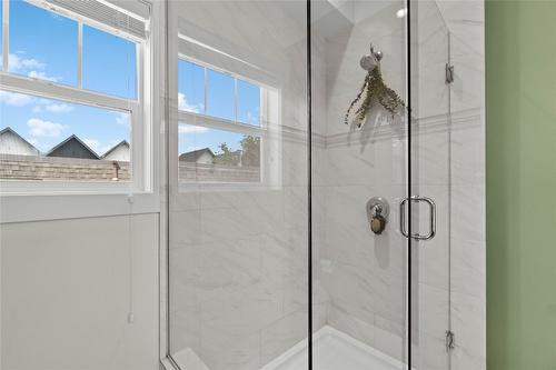 106-3606 25Th Avenue, Vernon, BC - Indoor Photo Showing Bathroom