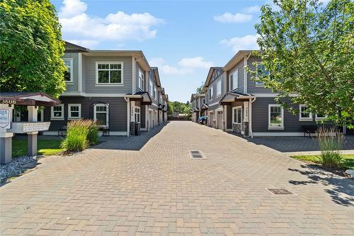 106-3606 25Th Avenue, Vernon, BC - Outdoor