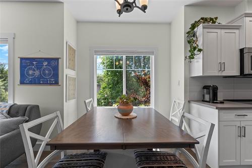 106-3606 25Th Avenue, Vernon, BC - Indoor Photo Showing Dining Room