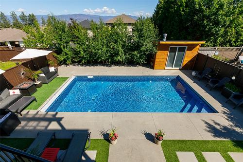 524 South Crest Drive, Kelowna, BC - Outdoor With In Ground Pool With Backyard