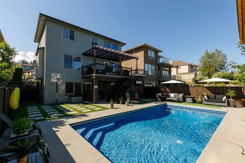 524 South Crest Drive, Kelowna, BC - Outdoor With In Ground Pool