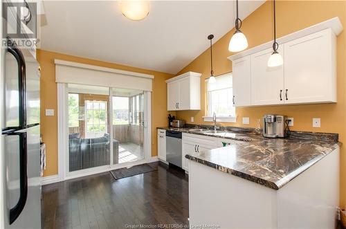 306 Glengrove, Moncton, NB - Indoor Photo Showing Kitchen